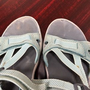 Women’s size 5. Merrell sandals. Good condition.